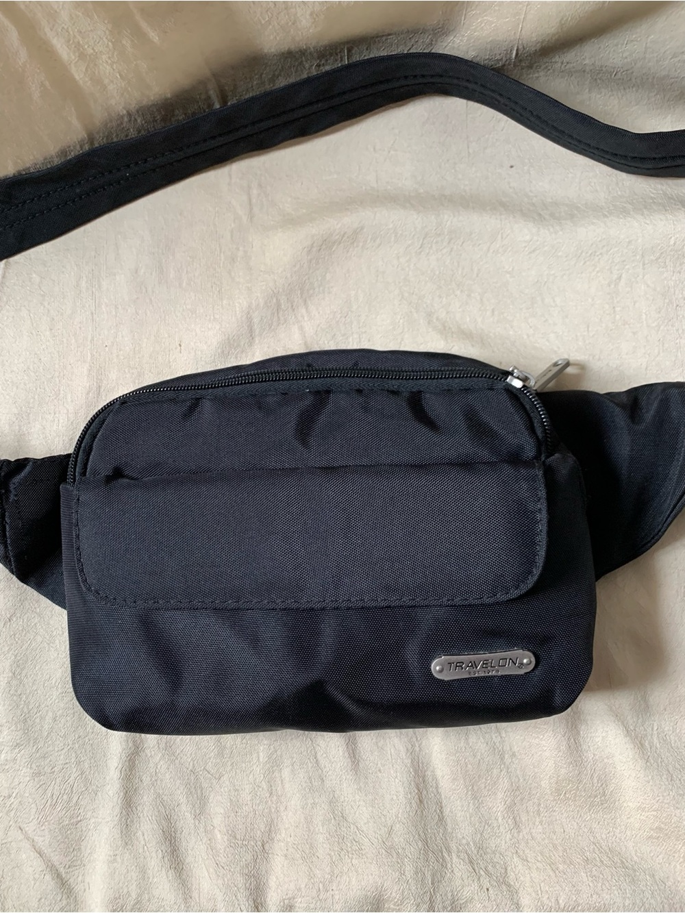 Travelon Black Women/Men’s Belt Bag with Front Pocket